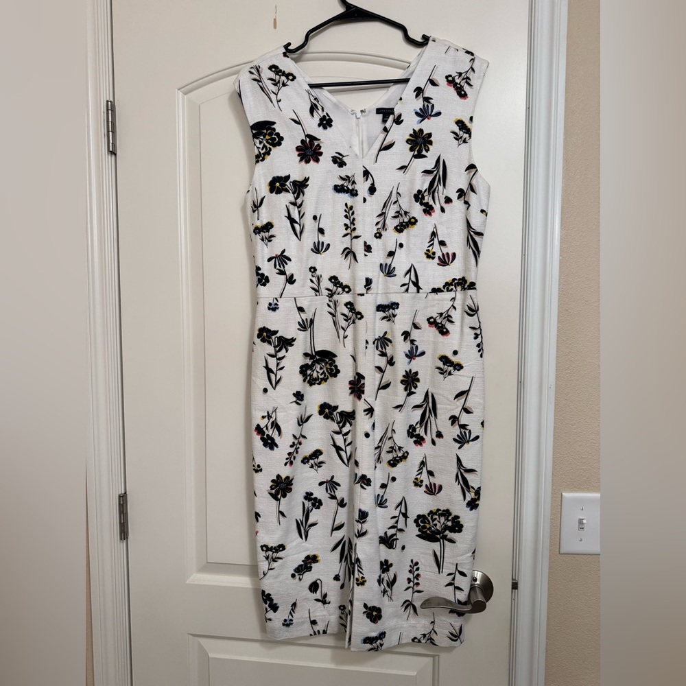 Ann Taylor White with floral detail Dress